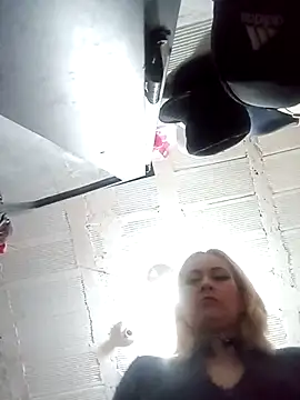 CandieGilson   online show from 04.15.26