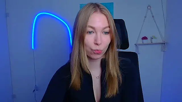 Snapshot of Dana_flowers chatting on 04.17.26 Dana flowers online show from 04.17.26