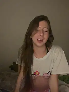 Snapshot of VioletaGill_ chatting on 02.20.25 VioletaGill online show from 02.20.25