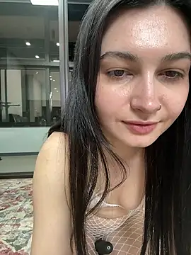 lunalovelee online show from 04.16.26