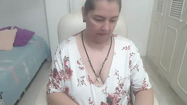 leonela 69 online show from 07.15.26