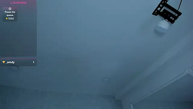 Snapshot of EmiliaRose_ chatting on 04.25.26 EmiliaRose online show from 04.25.26