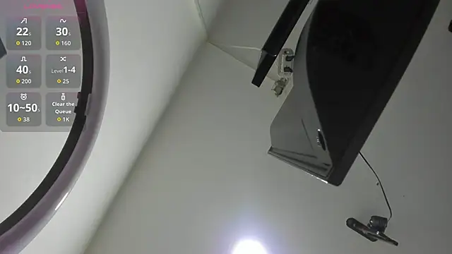 Snapshot of EmiliaRose_ chatting on 05.15.26 EmiliaRose online show from 05.15.26
