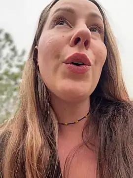 Mona Plus online show from 04.11.26