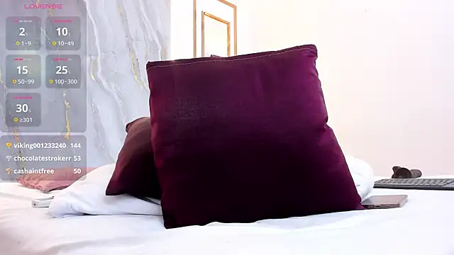 KylieGomeez online show from 02.21.25