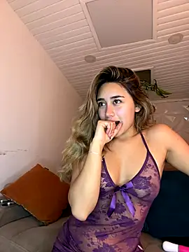 Snapshot of Hornyholly__ chatting on 01.06.26 Hornyholly online show from 01.06.26