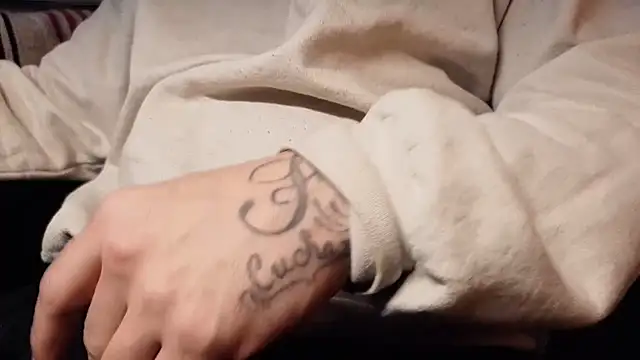 Snapshot of strongdude212 chatting on 02.01.26 strongdude212 online show from 02.01.26