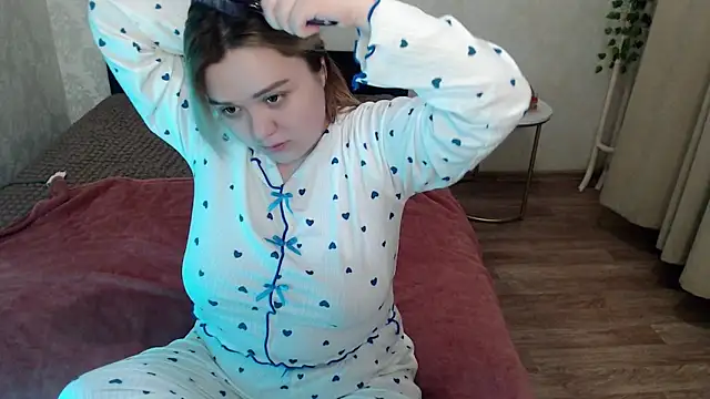 Snapshot of Finna_39 chatting on 03.13.25 Finna 39 online show from 03.13.25