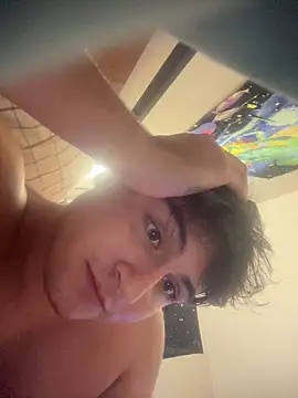 Snapshot of danyh2023 chatting on 02.12.25 danyh2023 online show from 02.12.25