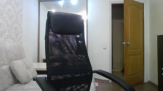 Snapshot of Victoria_secrets_ chatting on 03.02.25 Victoria secrets online show from 03.02.25
