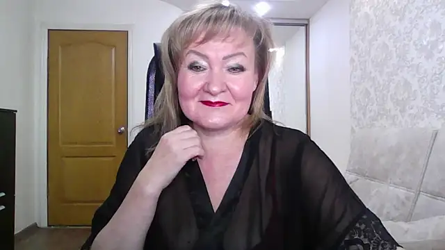 Snapshot of Victoria_secrets_ chatting on 09.08.25 Victoria secrets online show from 09.08.25