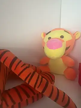 Snapshot of AlexFuck_79 chatting on 02.21.25 AlexFuck 79 online show from 02.21.25