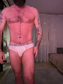 Snapshot of AlexFuck_79 chatting on 03.11.25 AlexFuck 79 online show from 03.11.25