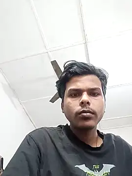 Snapshot of boyyouwant33 chatting on 02.13.25 boyyouwant33 online show from 02.13.25