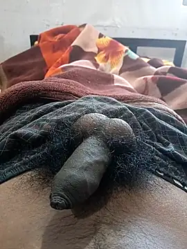 Snapshot of boyyouwant33 chatting on 02.14.25 boyyouwant33 online show from 02.14.25