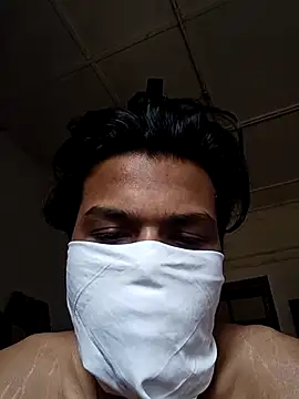 Snapshot of boyyouwant33 chatting on 02.17.25 boyyouwant33 online show from 02.17.25