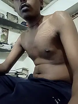 Snapshot of boyyouwant33 chatting on 03.15.25 boyyouwant33 online show from 03.15.25