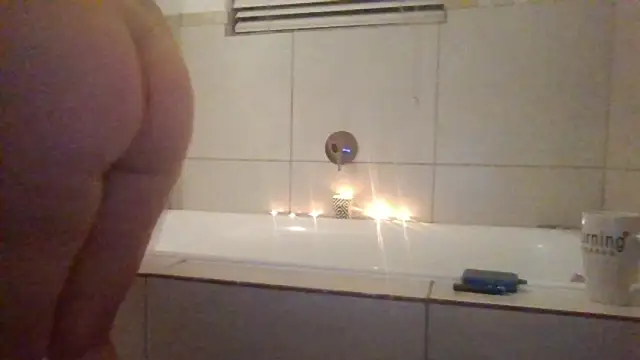 Snapshot of GoddessRieck chatting on 03.01.25 GoddessRieck online show from 03.01.25