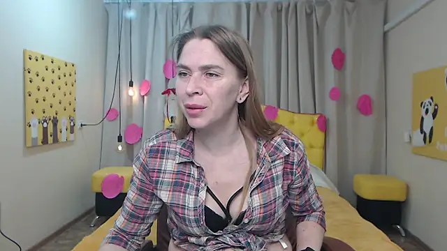 TessaDaybreak online show from 04.09.26