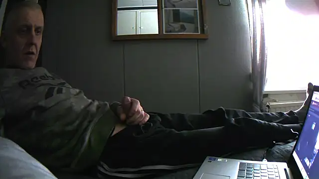 Snapshot of Teemu chatting on 03.19.25 Teemu online show from 03.19.25