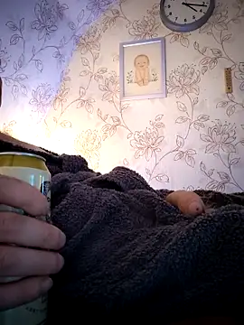 Snapshot of Teemu chatting on 11.08.25 Teemu online show from 11.08.25