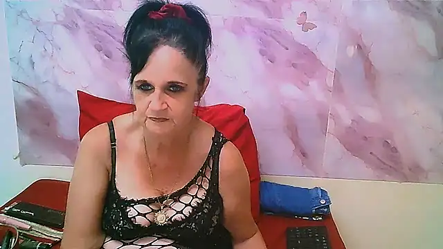 Snapshot of LuciousGrace chatting on 03.17.26 LuciousGrace online show from 03.17.26