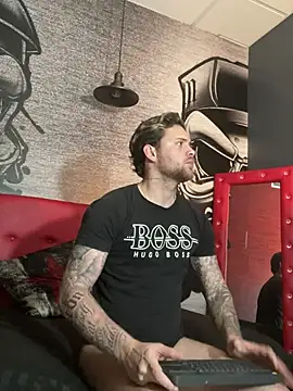 Snapshot of arnold_bekam chatting on 02.14.25 arnold bekam online show from 02.14.25