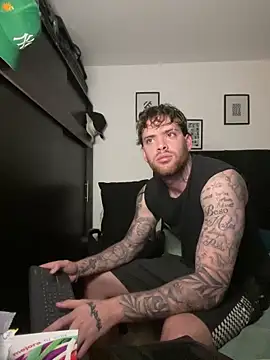 Snapshot of arnold_bekam chatting on 02.20.25 arnold bekam online show from 02.20.25