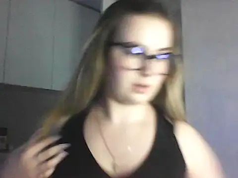 Snapshot of GoddessTenderness chatting on 02.22.25 GoddessTenderness online show from 02.22.25