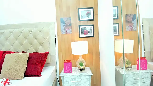 KimberlyBigBoobs online show from 10.29.25