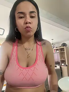 Snapshot of Naatalia chatting on 02.15.25 Naatalia online show from 02.15.25