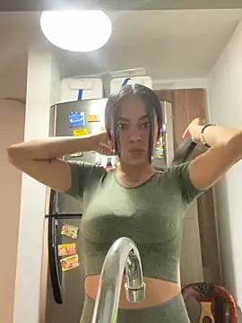 Snapshot of Naatalia chatting on 02.18.25 Naatalia online show from 02.18.25