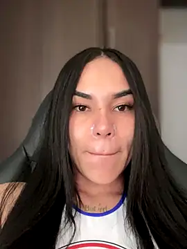 Snapshot of Naatalia chatting on 09.21.25 Naatalia online show from 09.21.25