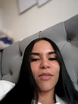 Snapshot of Naatalia chatting on 09.27.25 Naatalia online show from 09.27.25