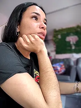 Naatalia online show from 12.22.25