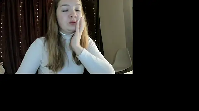 Snapshot of GeorginaCleverley chatting on 03.02.25 GeorginaCleverley online show from 03.02.25