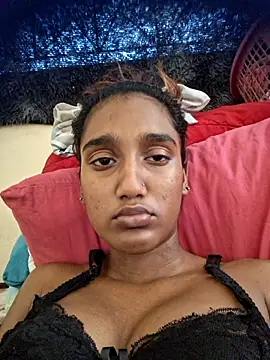 Snapshot of indianpink_lips chatting on 02.10.26 indianpink lips online show from 02.10.26