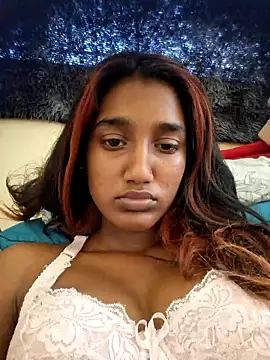 Snapshot of indianpink_lips chatting on 02.11.26 indianpink lips online show from 02.11.26