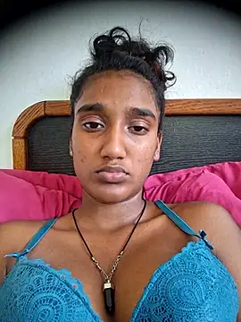 Snapshot of indianpink_lips chatting on 03.04.26 indianpink lips online show from 03.04.26