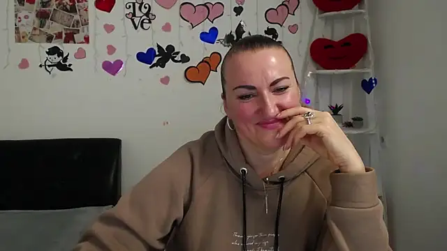 DianaMGG online show from 02.28.25