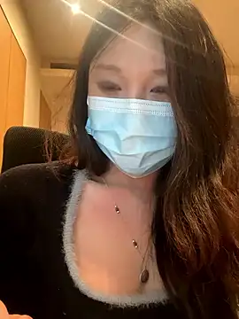 EstelleXU online show from 03.07.25