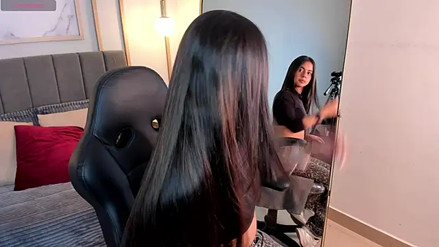 Bella walker  online show from 03.02.26