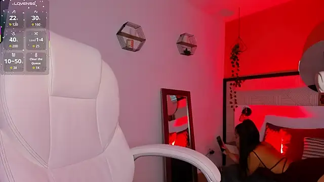 Bella walker  online show from 04.04.26