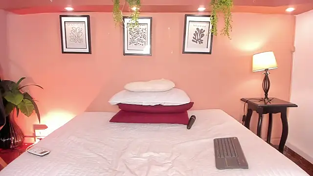 SofiaBennett  online show from 03.18.26