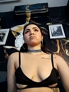 Snapshot of Natty_roberts_ chatting on 02.22.25 Natty roberts online show from 02.22.25