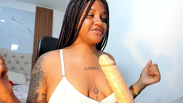 ZahraRose online show from 01.17.26