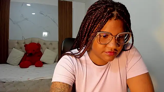 ZahraRose online show from 03.03.26