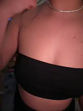 YoungHotMilf97 online show from 03.21.26