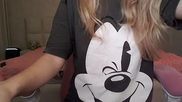  asley blond  online show from 11.25.25