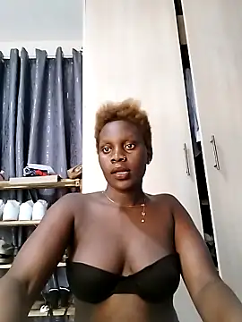 Snapshot of Nubian_aszz chatting on 03.17.25 Nubian aszz online show from 03.17.25